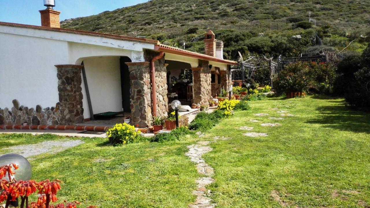 B&B Glamping Semaforo Capo Sperone Sant'Antioco Exterior photo