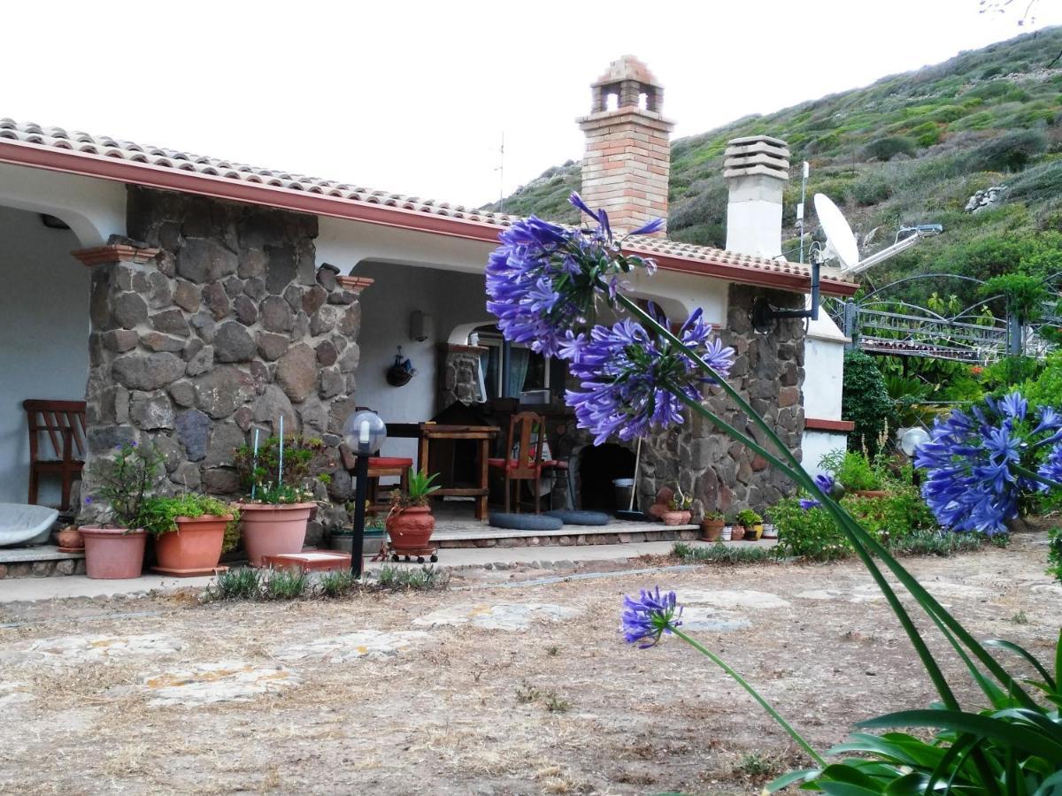 B&B Glamping Semaforo Capo Sperone Sant'Antioco Exterior photo
